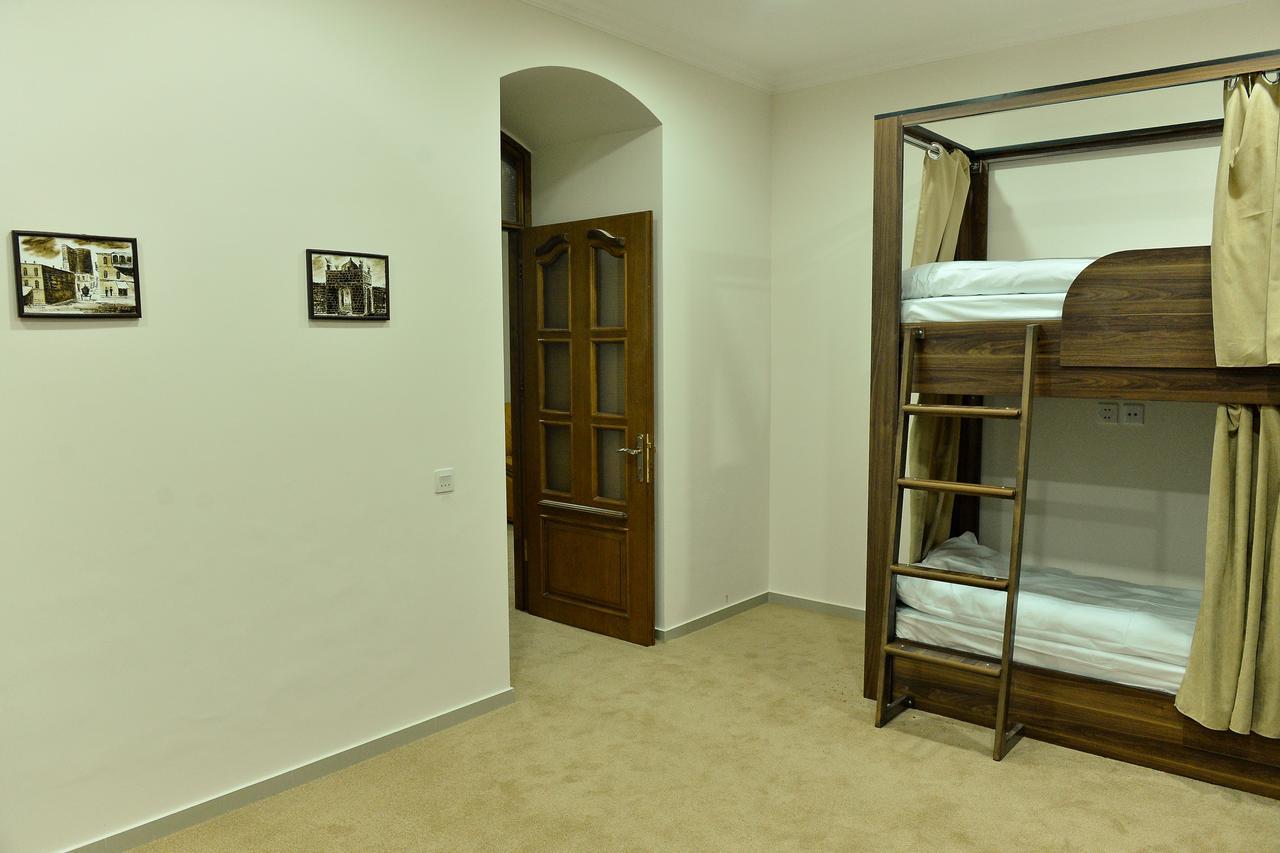Baku Home Hostel Buitenkant foto