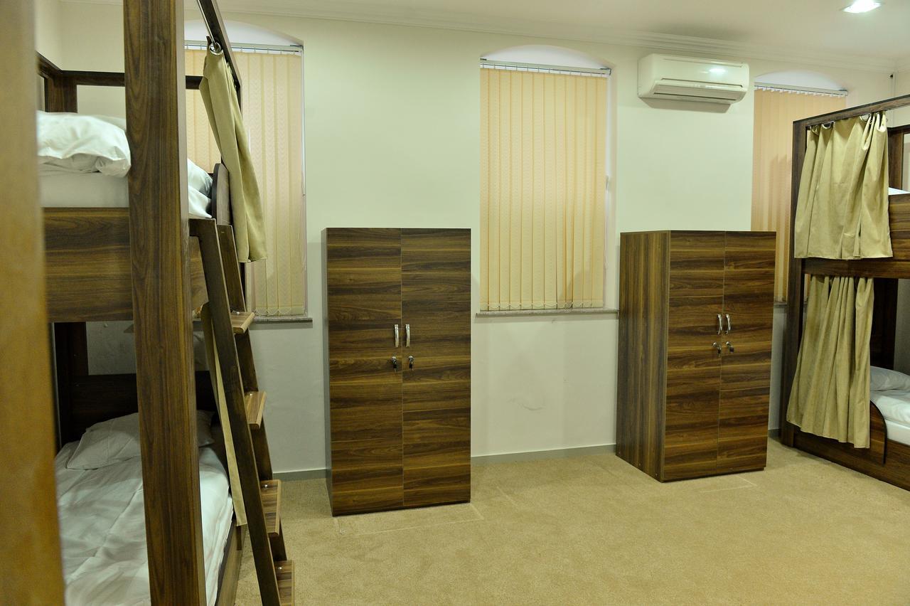 Baku Home Hostel Buitenkant foto